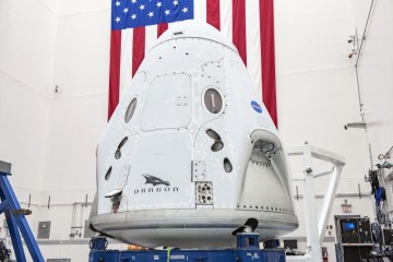 SpaceX载人龙飞船初次载人飞翔使命时刻定为5月27日